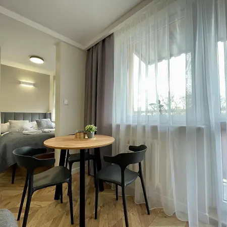 Przytulny Niedaleko Radomskiego Centrum Sportu Apartment Radom