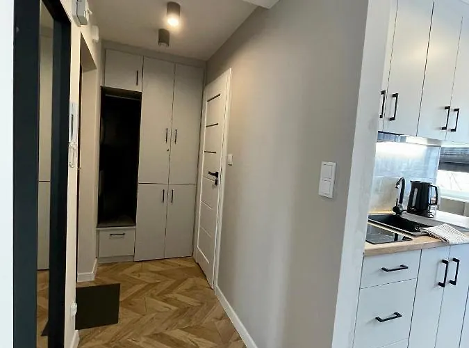 Przytulny Niedaleko Radomskiego Centrum Sportu Daire *