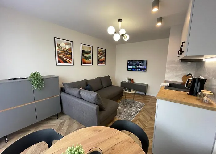 Przytulny Niedaleko Radomskiego Centrum Sportu *